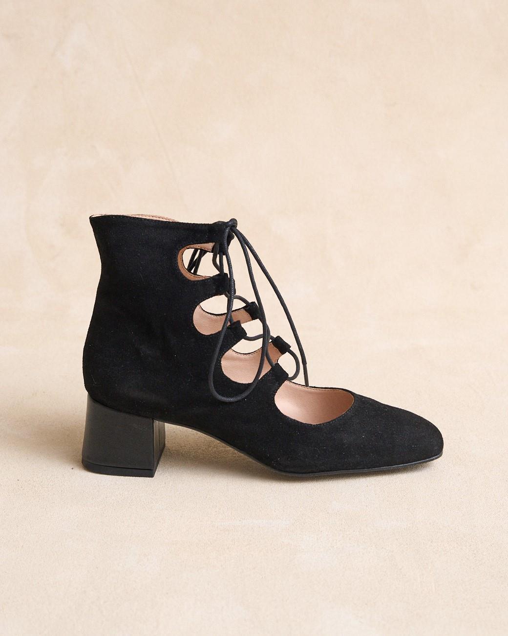 Gulina Lace-up Ankle Boot