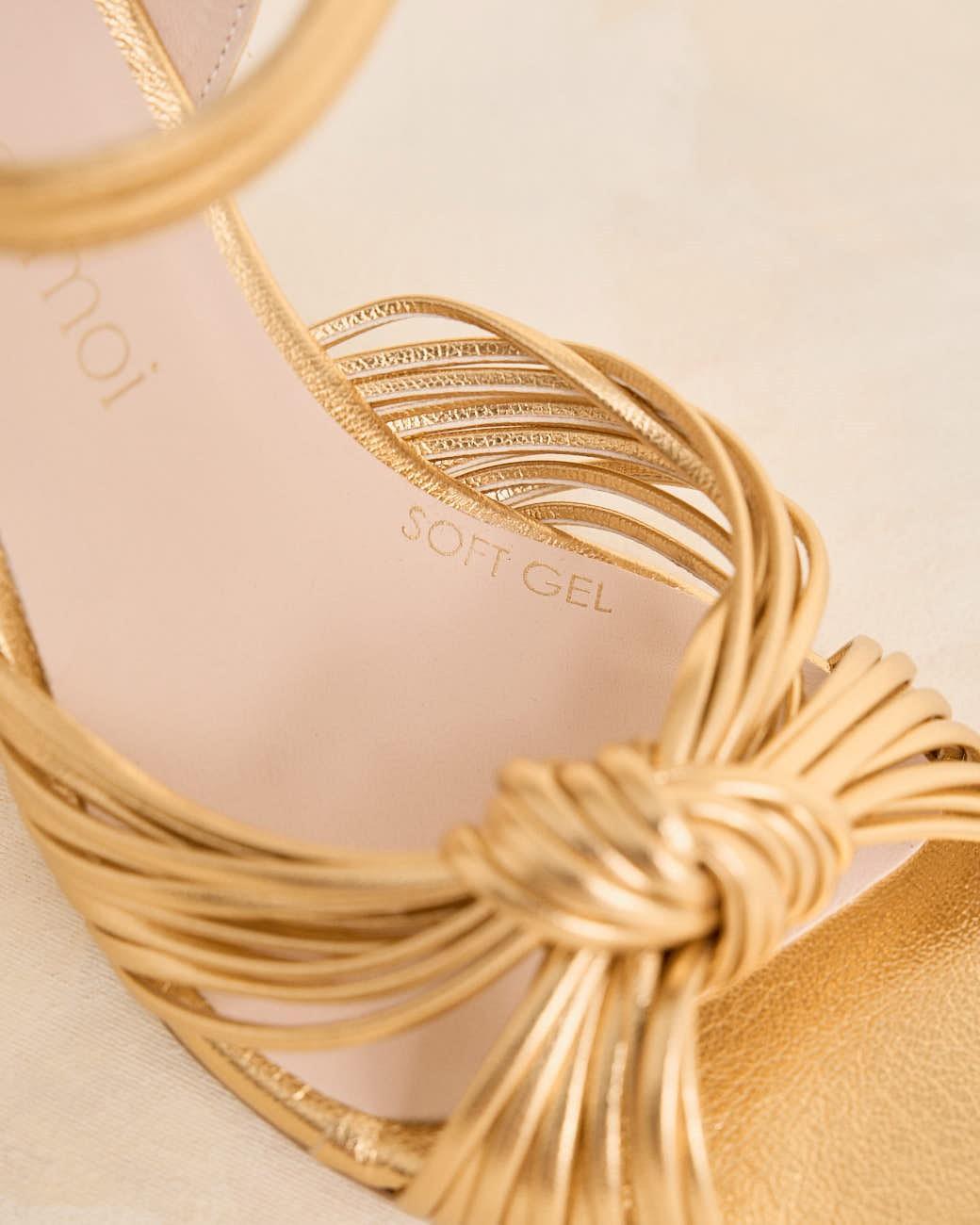 Clotis Knot Sandal