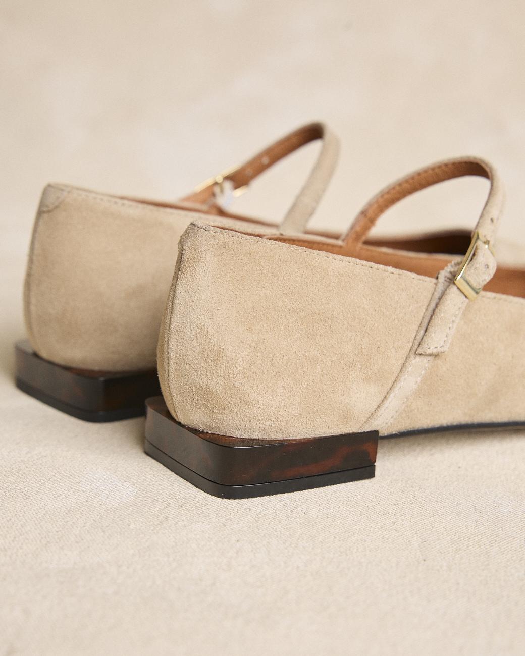 Desa Carey Mary Janes