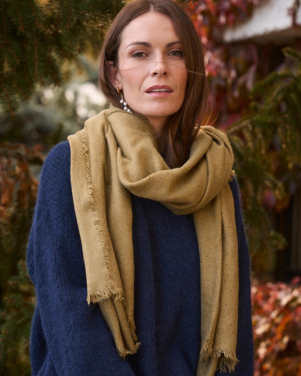 Vera Sparkling Scarf