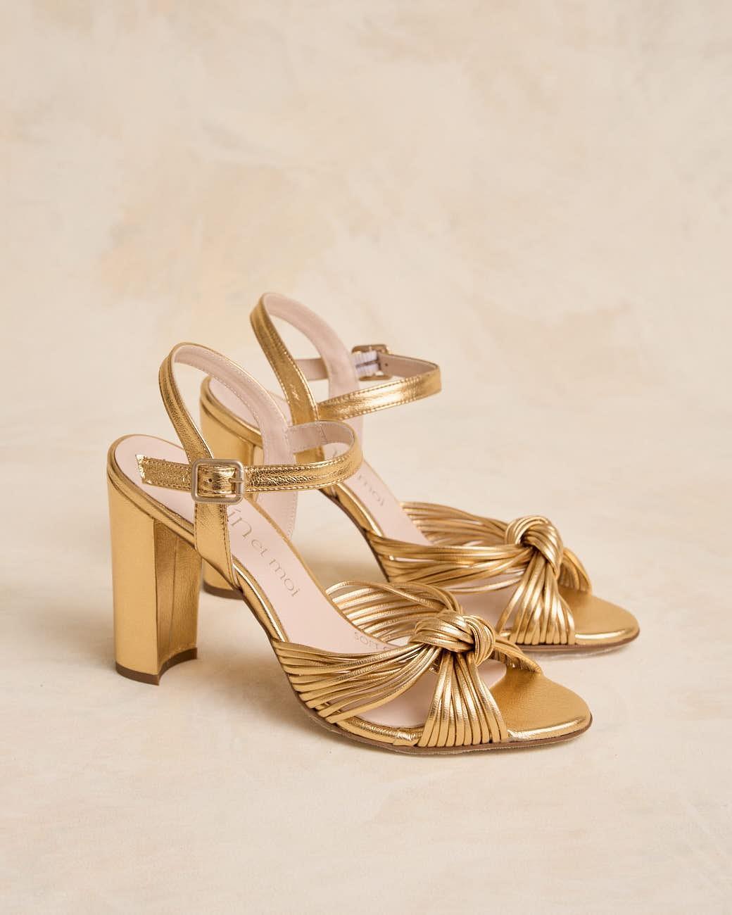 Clotis Knot Sandal