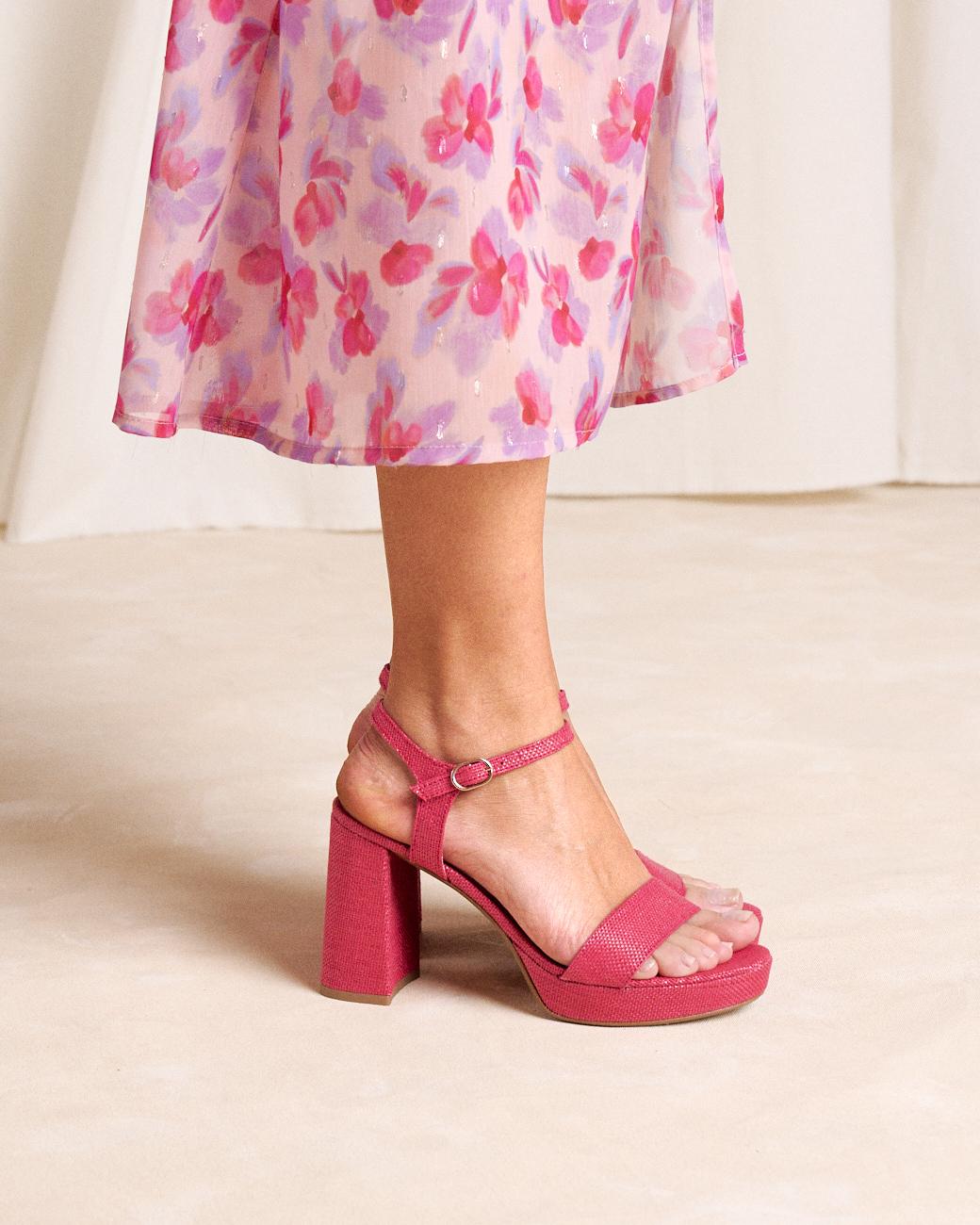 Ángela Guest Sandal