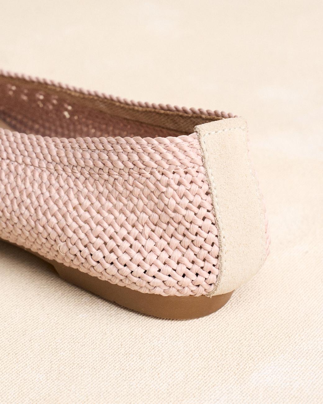 Uxue Beige Ballet Flats