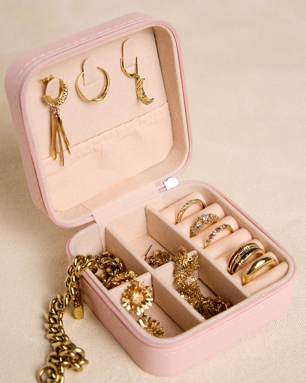 Fernia Square Jewelry Box