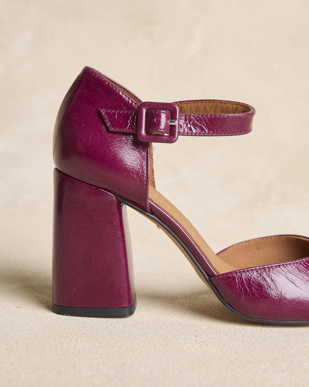 Bibiana Mary Jane with Neckline