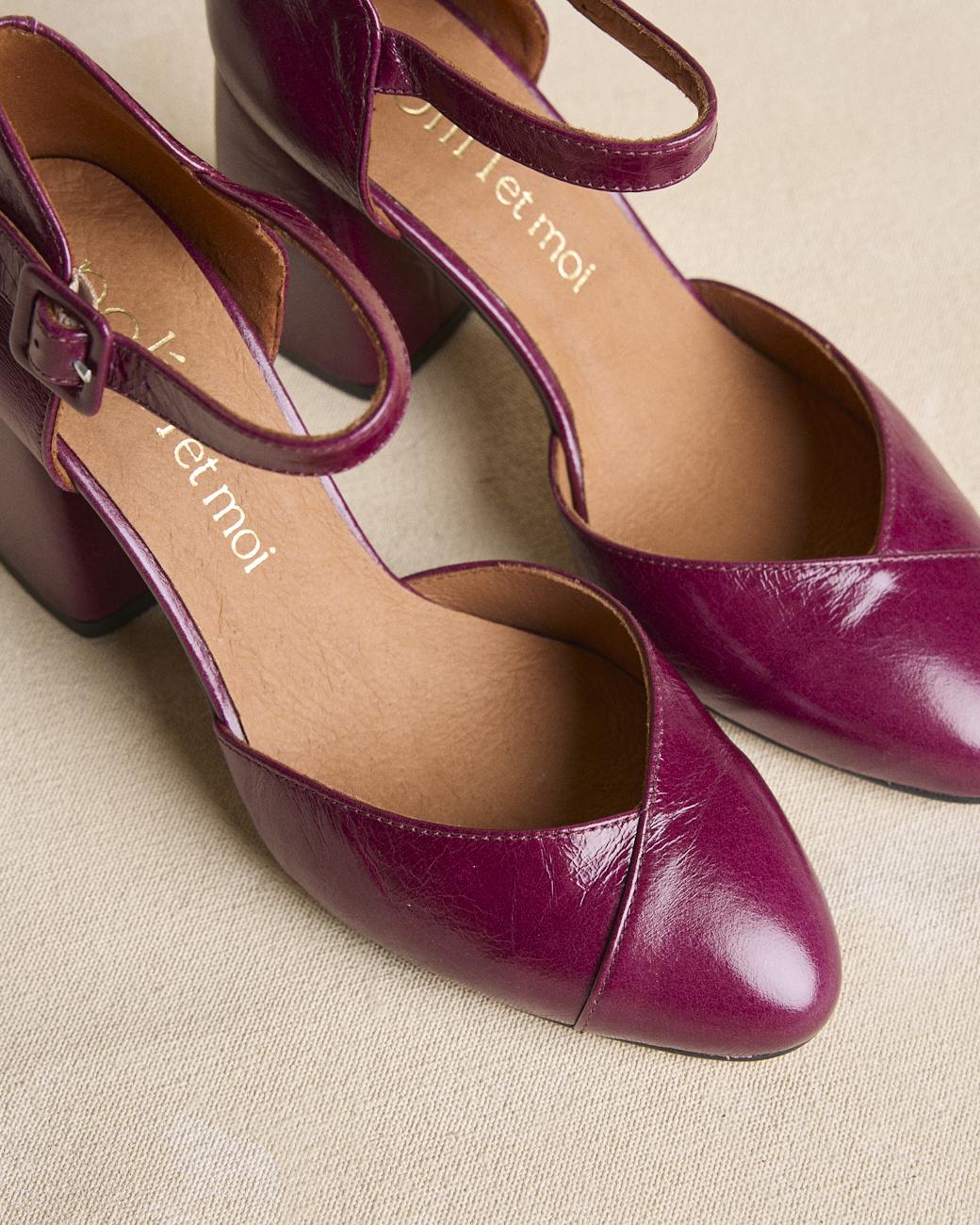 Bibiana Mary Jane with Neckline