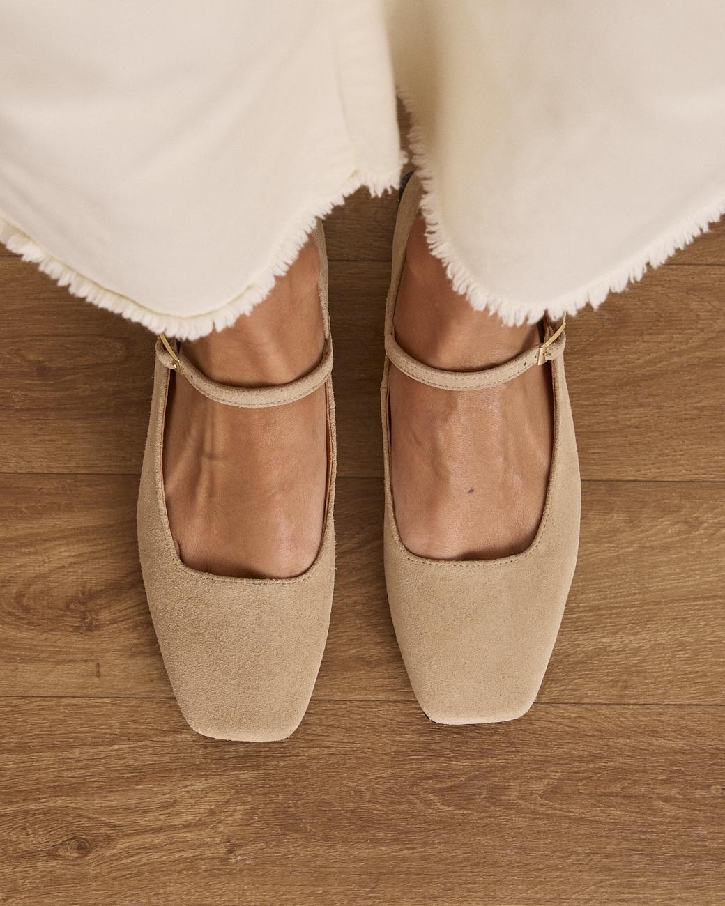 Desa Carey Mary Janes